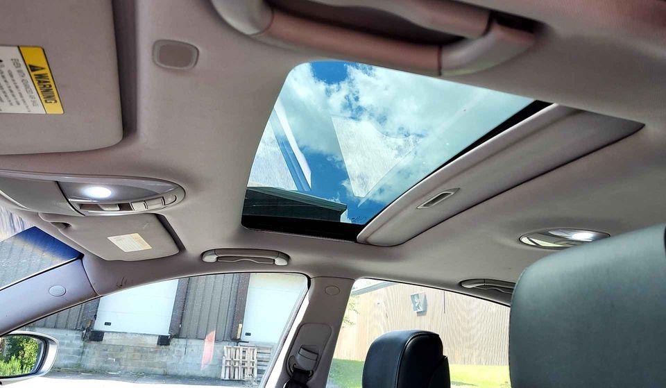 2012 HYUNDIA GENESIS