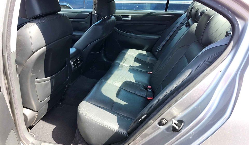 2012 HYUNDIA GENESIS