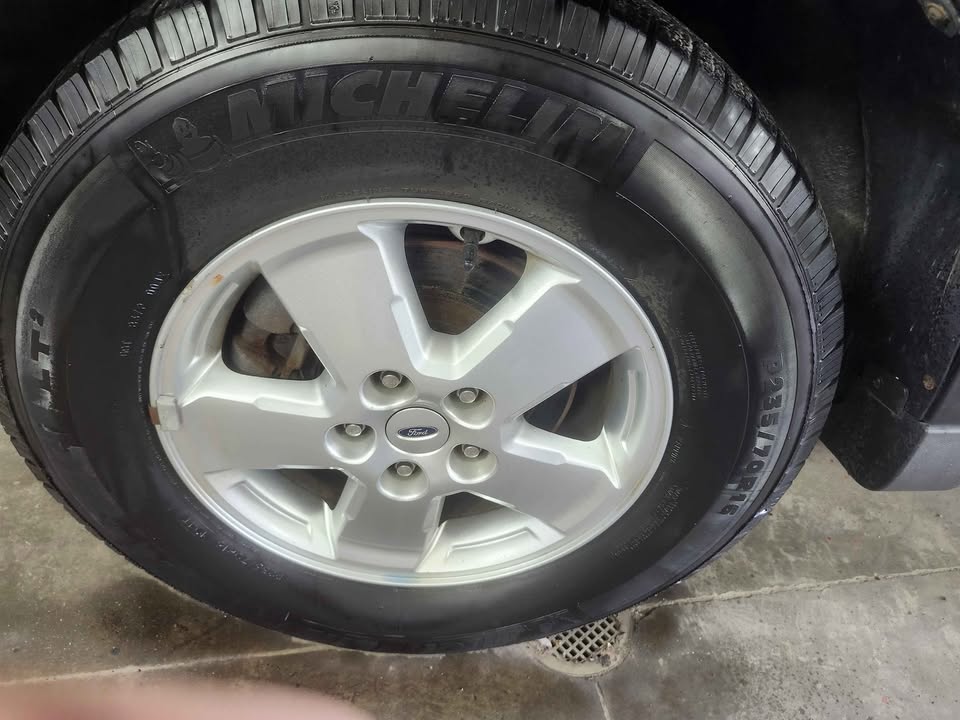 2011 FORD ESCAPE