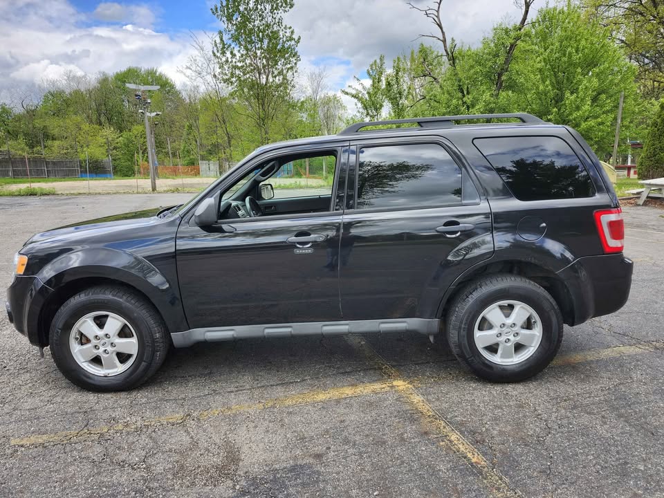 2011 FORD ESCAPE