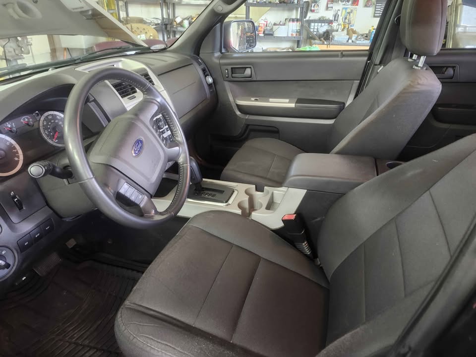 2011 FORD ESCAPE