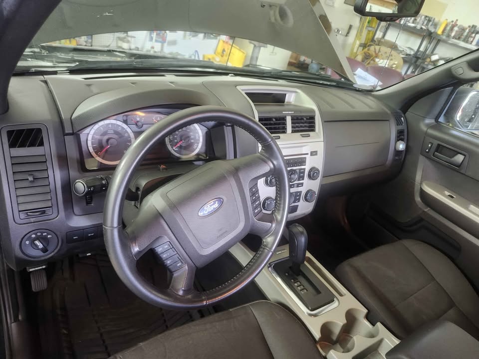 2011 FORD ESCAPE