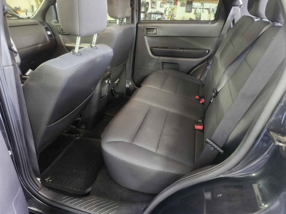 2011 FORD ESCAPE