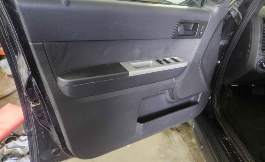 2011 FORD ESCAPE
