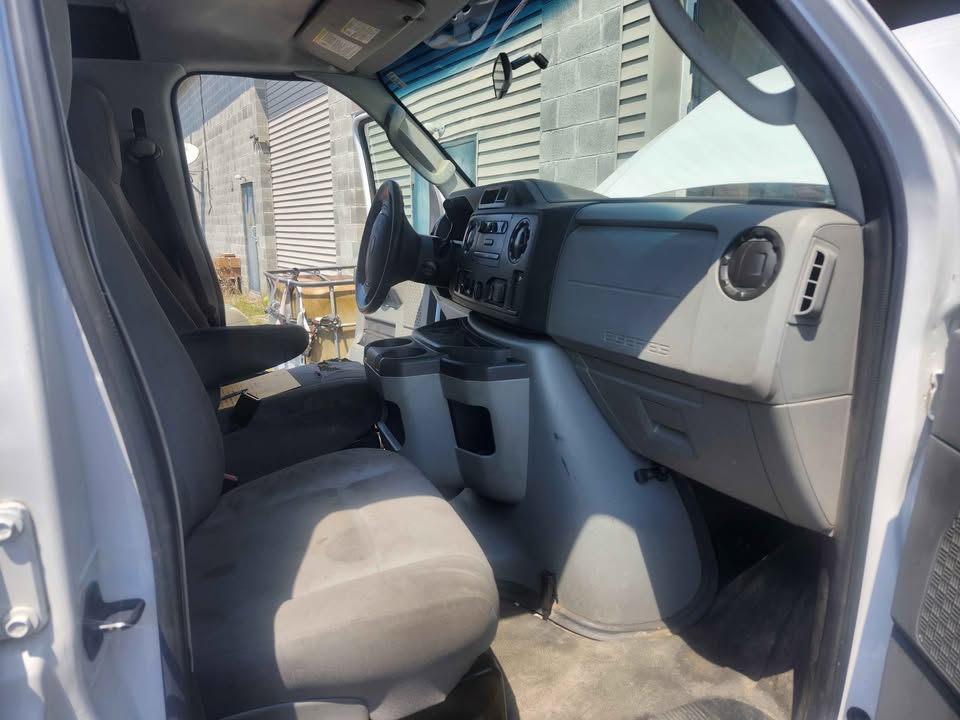 2014 FORD E250 ECONOLINE EXTENDED VAN